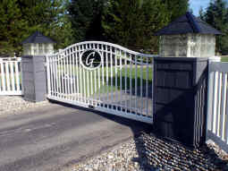 Vail & Shingle Steel Fence Pillars & Caps